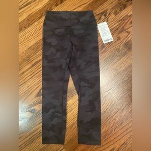 Lululemon Wunder Under HR Crop